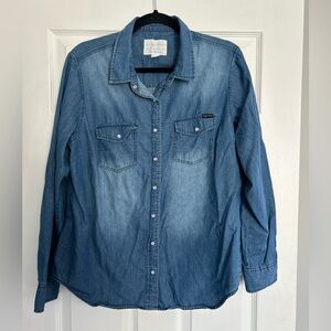 Evy’s Tree button down blouse size XL